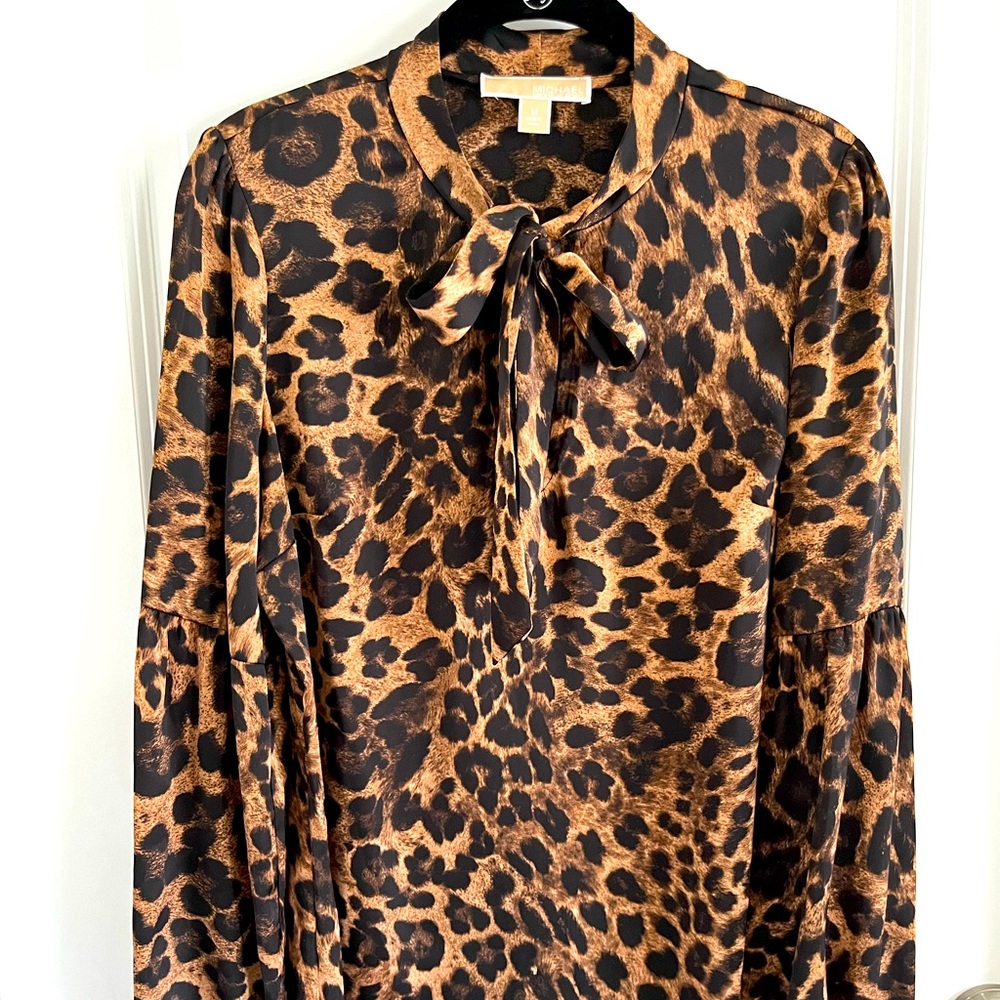 Size Medium Michael KORS womens blouse. Worn once, in excellent condition.